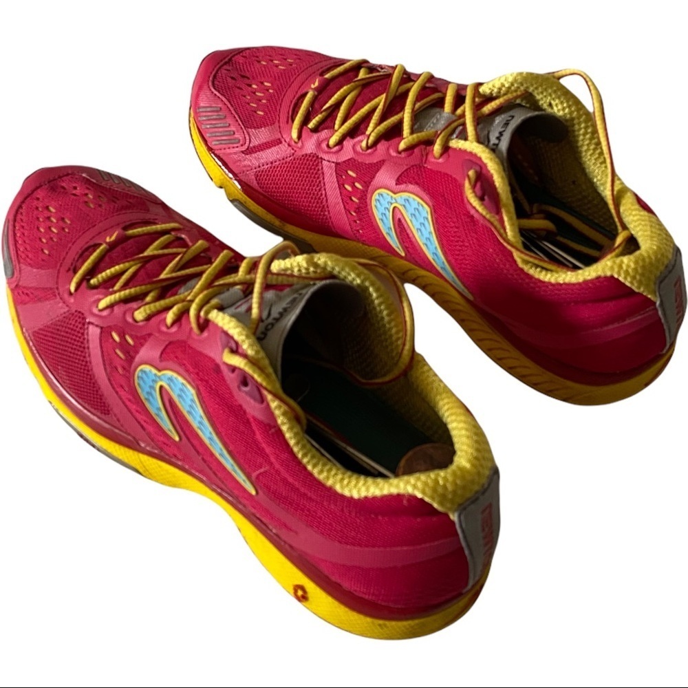 Newton Motion IV Women Red Cranberry Yellow Running Shoes Size 9B W00415
